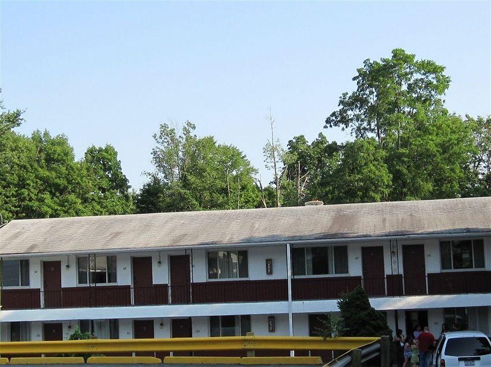 Budget Motor Inn- Mahopac المظهر الخارجي الصورة